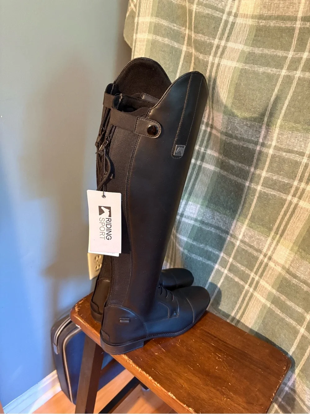 Riding Sport sleek black